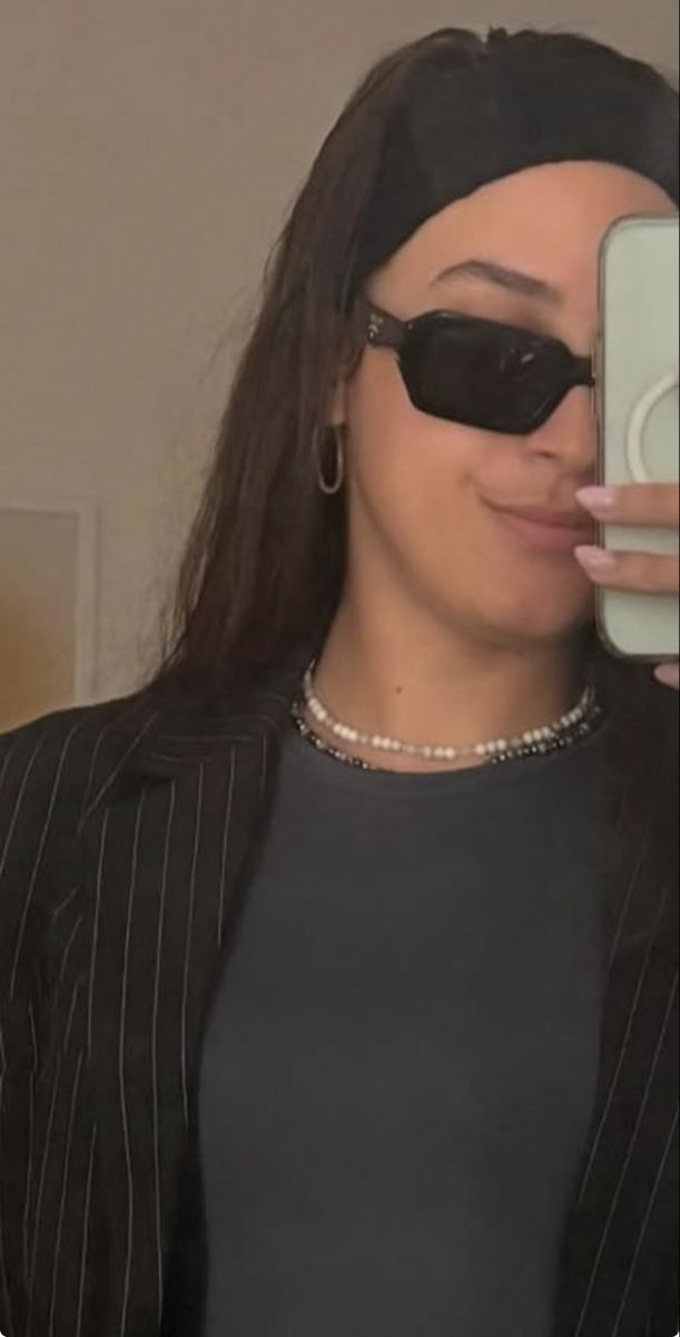 Prada Occhiali & Lenti: Lunettes de soleil Prada - neuves – Nuovo (secondo la descrizione) da Delémont venduto da lelep