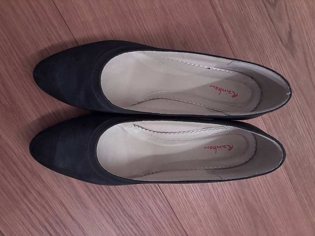 Damenschuhe: Schwarze Pumps Gr. 39,5 – Neu und originalverpackt aus Ziefen von cmm_cc2z 1