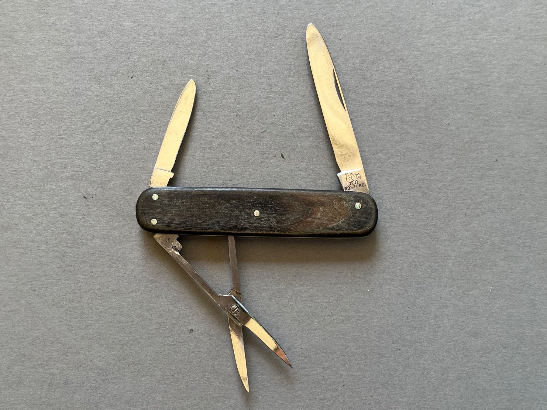 Solingen Couteaux de poche: Altes Sackmesser 80 mm - Horn – D'occasion à Zürich par FV.vintage