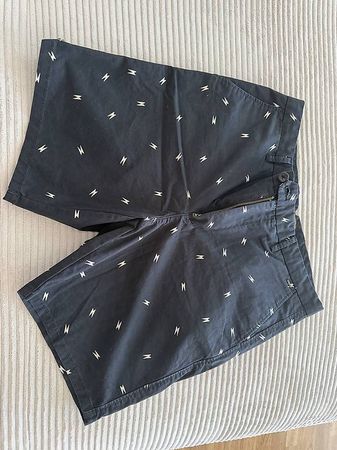 Khujo Herren-Shorts  Grösse 32 