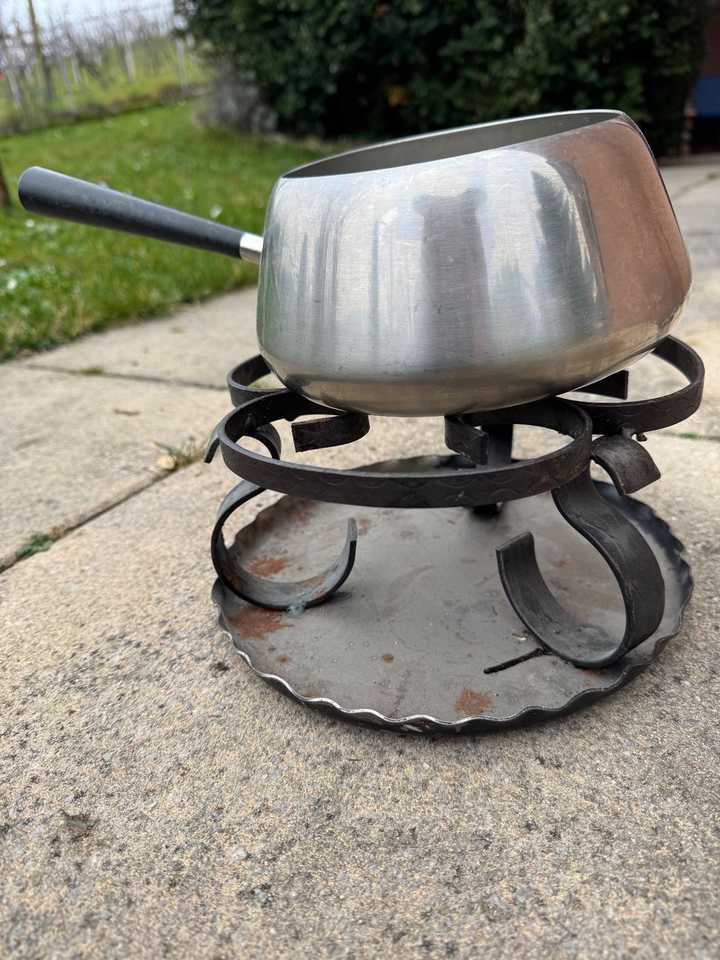 Tutte le decorazioni: Caquelon fondue avec support – Usato da Boudry venduto da Davidsius1