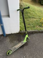 BASE Stunt-Trotti / Scooter – Grün, gebraucht