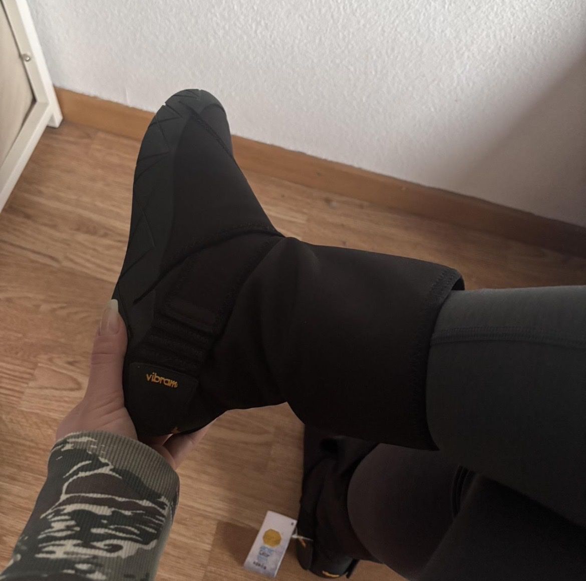 Damenschuhe: Vibram Boots – Neu und originalverpackt aus Aarau von lus_rz6v 3