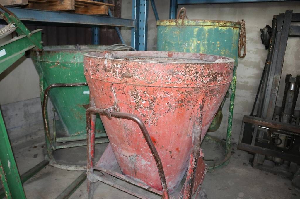 Contenitori edile: Betonkübel, ca. 500 Liter – Usato da Unteriberg venduto da Konstibau