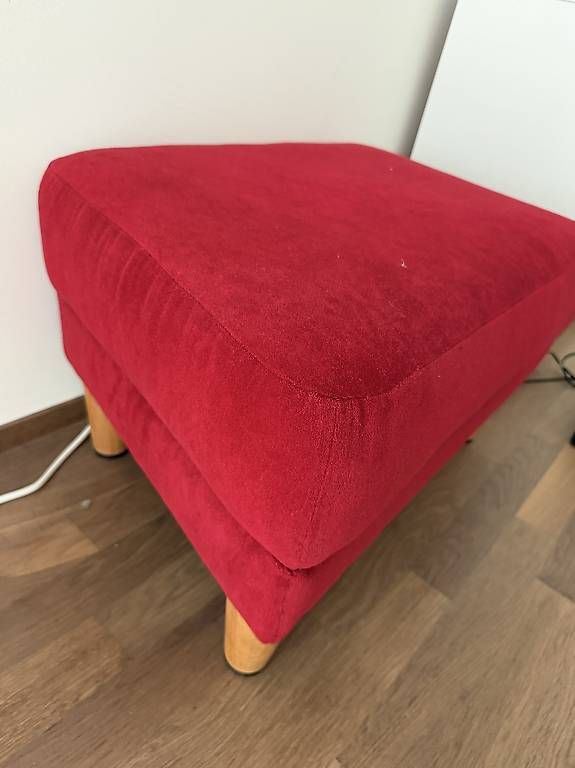 Sgabelli: Roter Hocker – Usato da Basel venduto da selinalivia 2