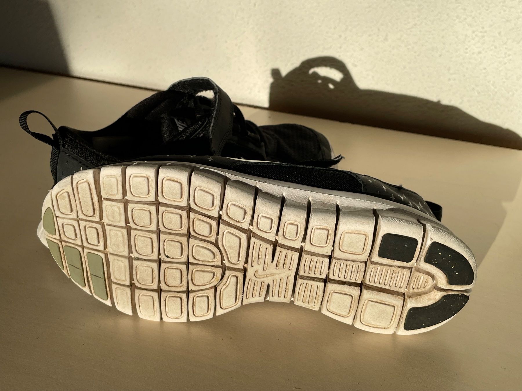 Nike Scarpe da uomo: Nike Free, schwarz, Grösse 31,5 – Usato da Seengen venduto da swossi 2