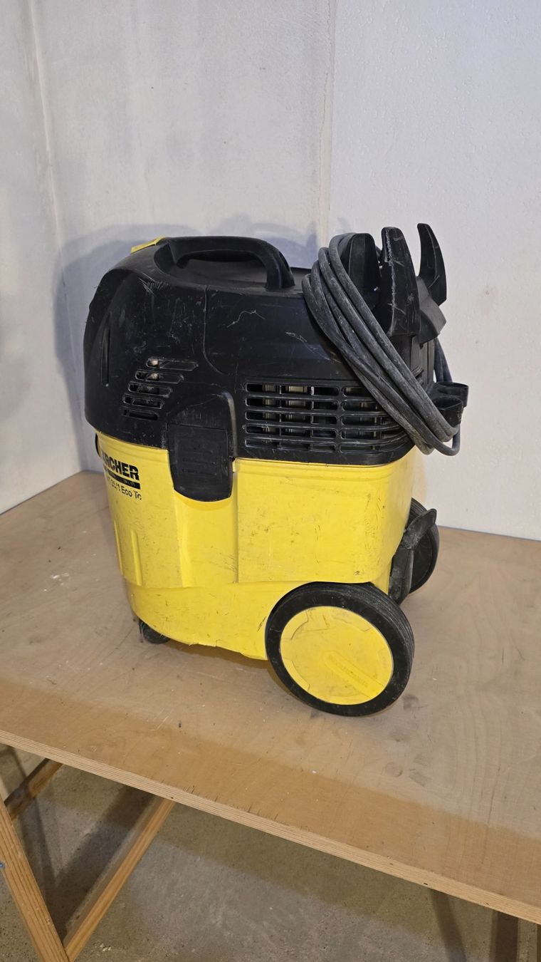 Aspirapolveri & Accessori: Aspirateur Karcher – Usato da Villarimboud venduto da pap_7579 1