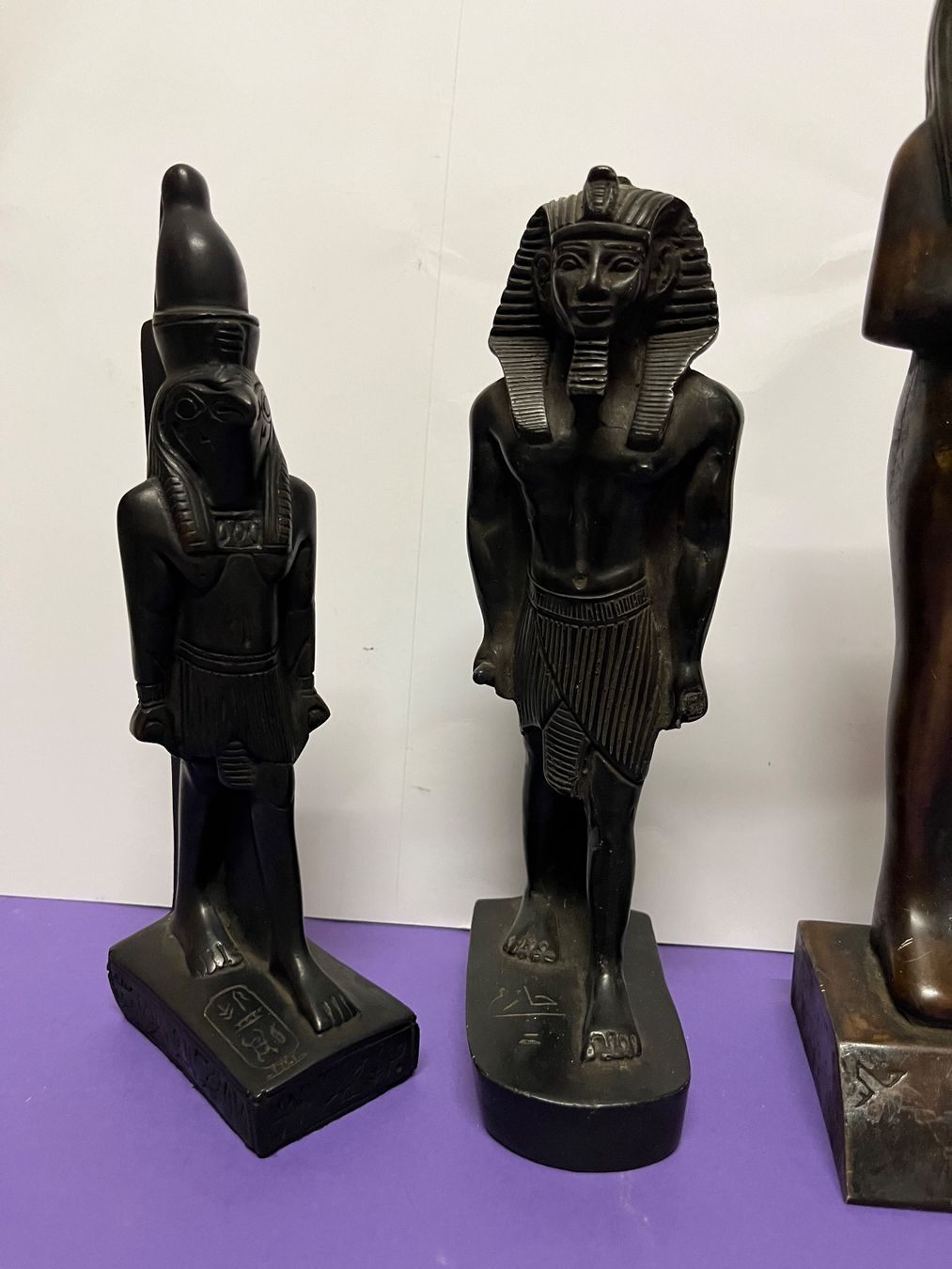 Figurines: Divers statuettes d’Égypte – D'occasion à lausanne par esploras 1