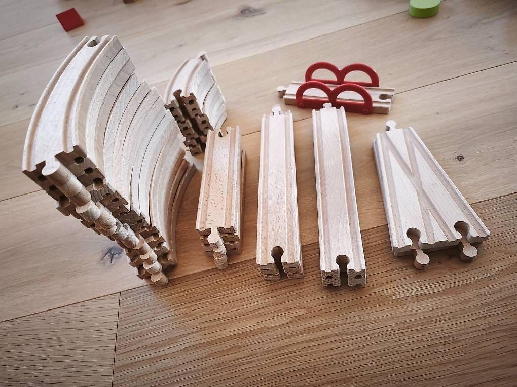 Holzartikel: Holz-Eisenbahn-Spielset – Gebraucht aus Niederbipp von stockweel 2