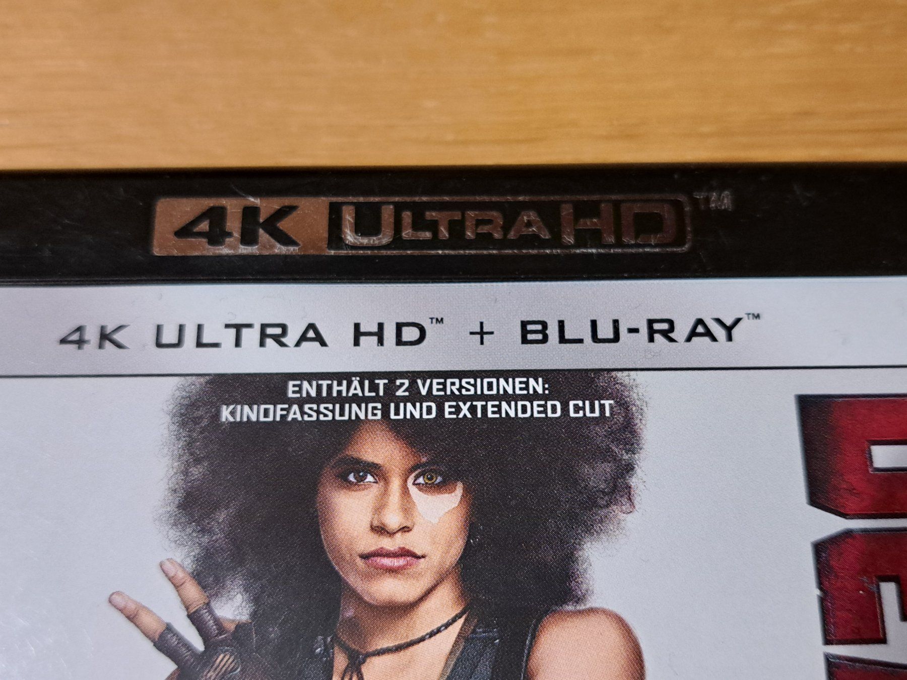 Tutti i DVDs: MARVEL 4-Disc Blu-ray 4K Ultra HD und Blu-ray DEADPOOL 2 – Nuovo (secondo la descrizione) da Unterseen venduto da Kanica 1