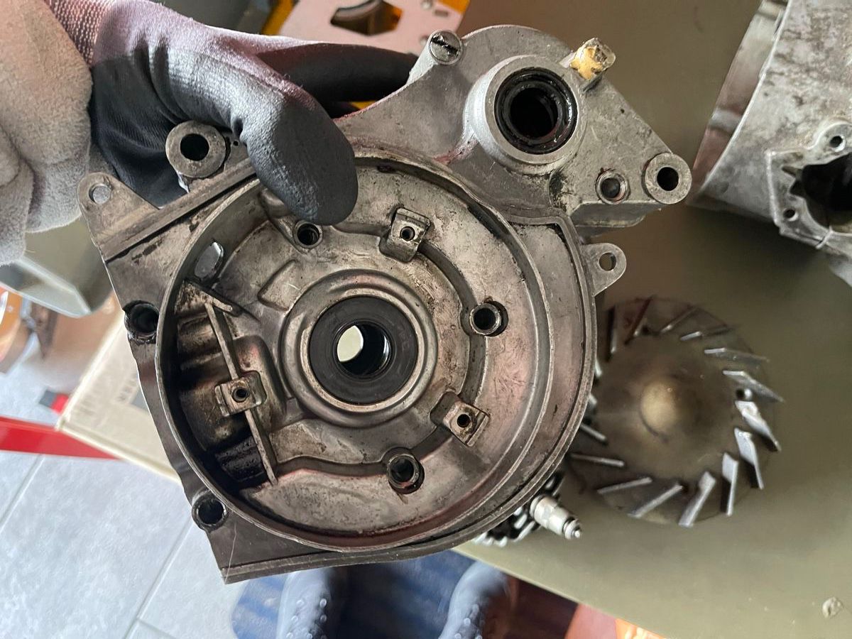 Puch Parti ricambio per ciclomotori: Teilen Motor Puch Velux – Difettoso da Novazzano venduto da Mich1974 1