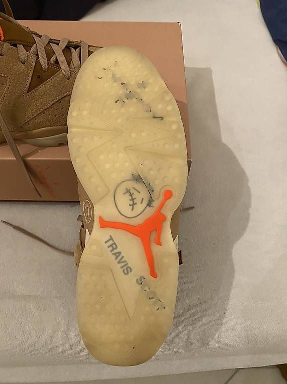 Scarpe da uomo: Jordan 6 Travis Scott – Usato da Romanshorn venduto da sil_6qc6 2