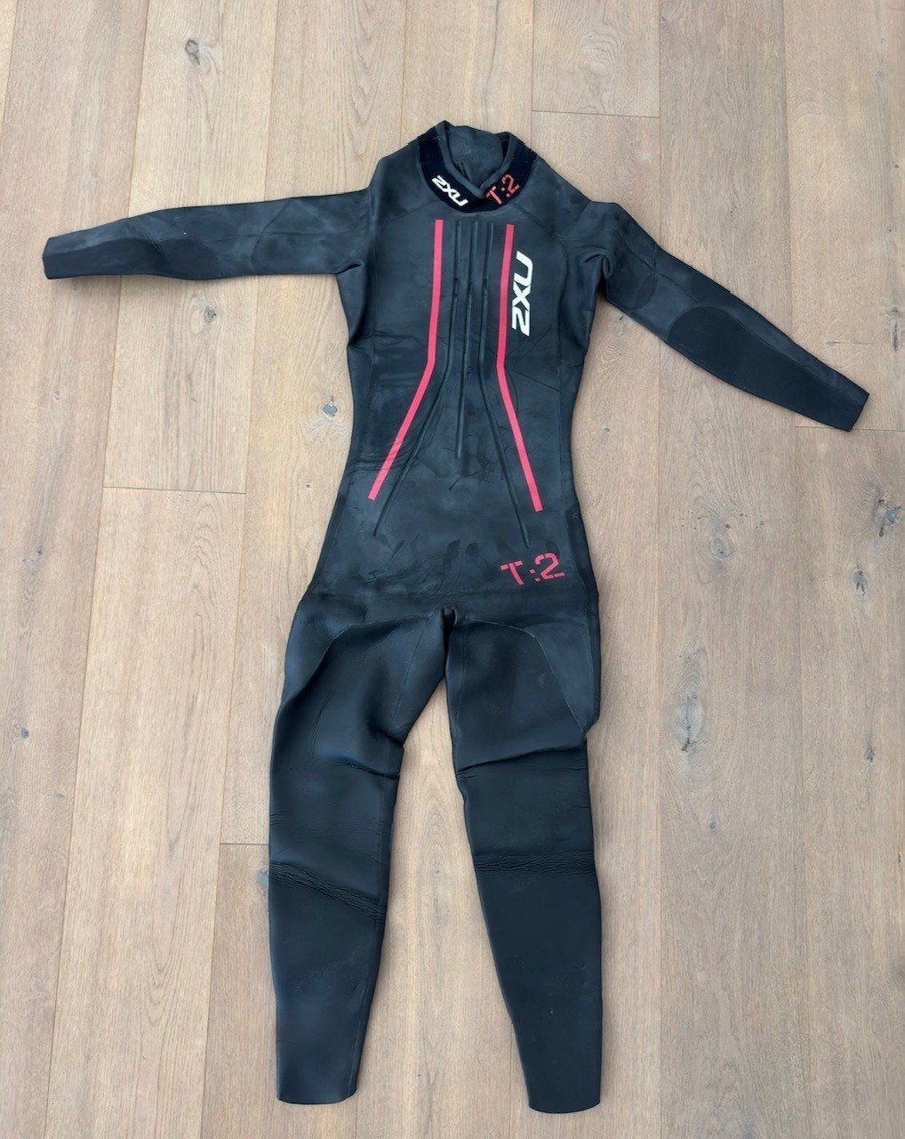 Costumes: 2XU T2 Neoprenanzug – D'occasion à Küsnacht ZH par 094501 2