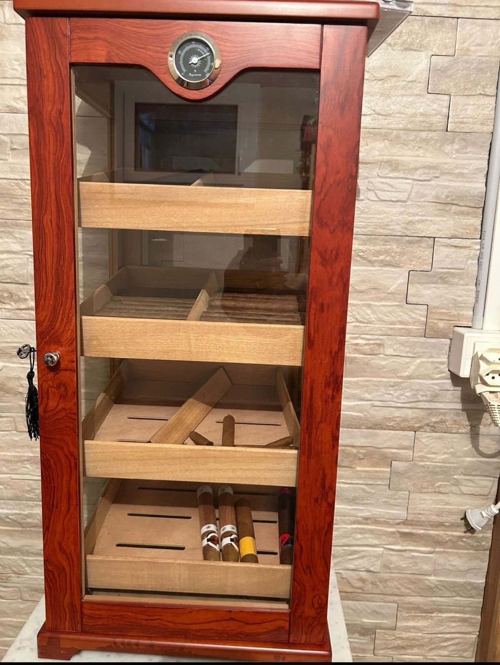 Humidor per sigari: Schöner Humidor aus Holz – Usato da Studen BE venduto da Continentalcollector