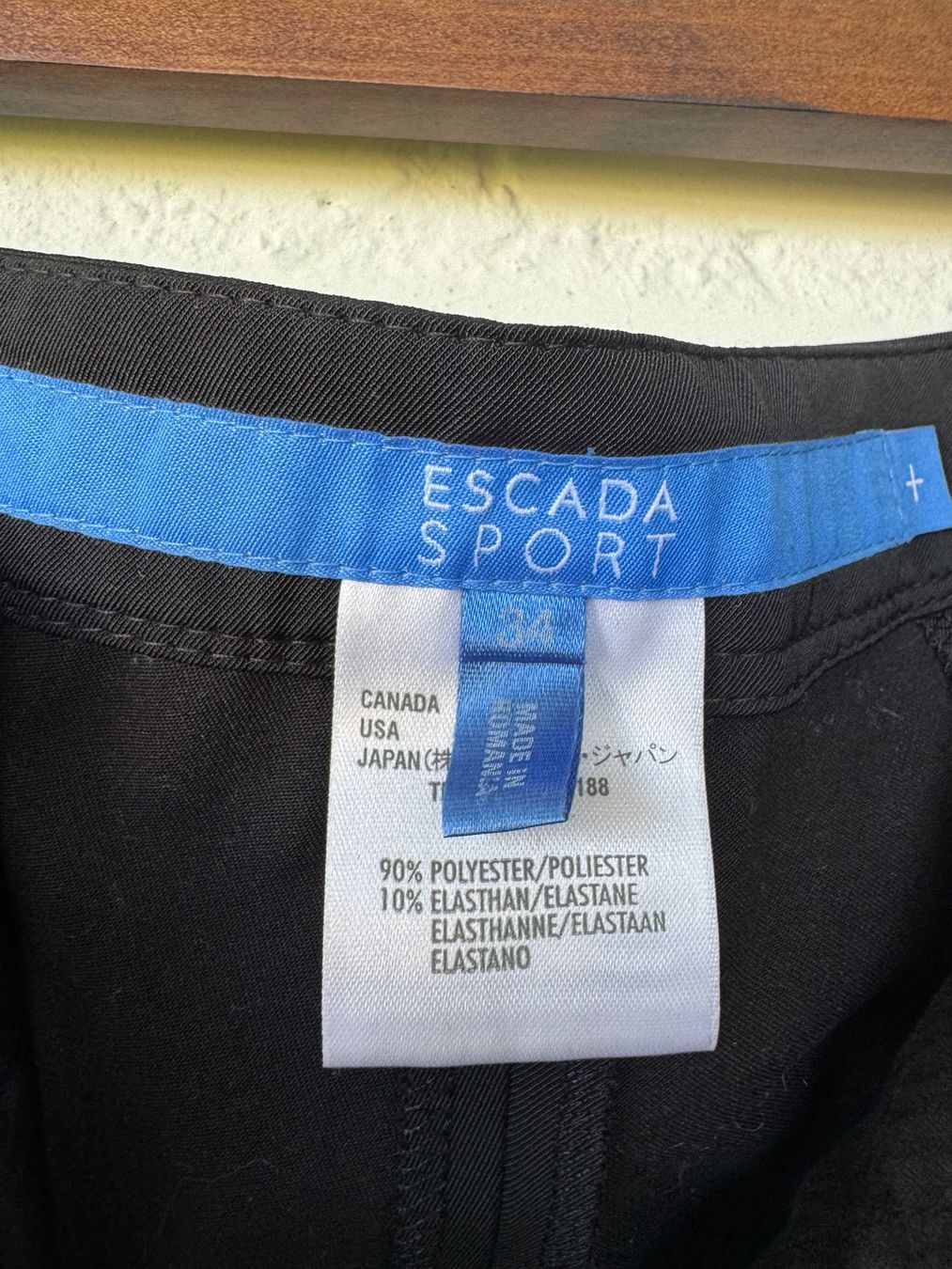 Escada Pantaloni: Escada Sport Hose schwarz Gr. 34 – Nuovo (secondo la descrizione) da Brütten venduto da Rod816 4