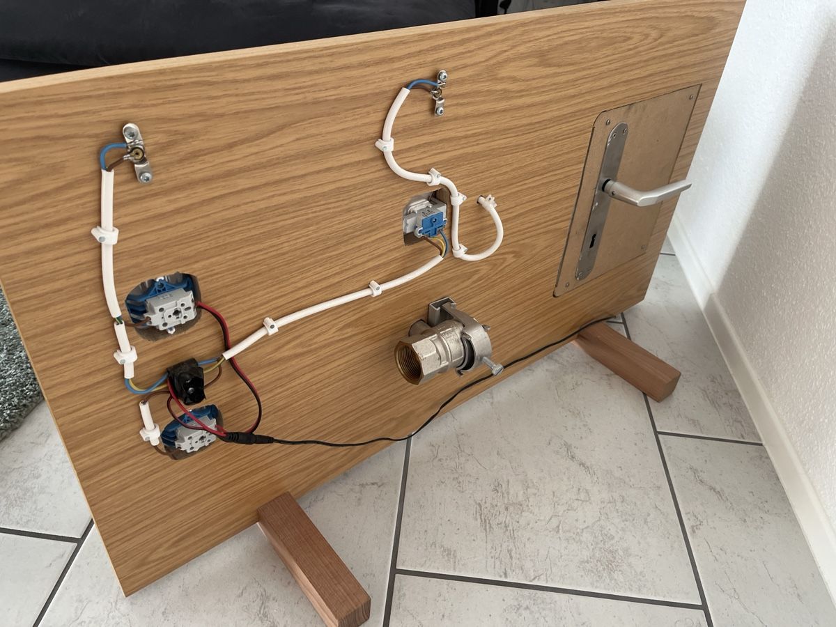 Spielzeuge: Activity board – Gebraucht aus Erlinsbach SO von xiw_6dc5 1
