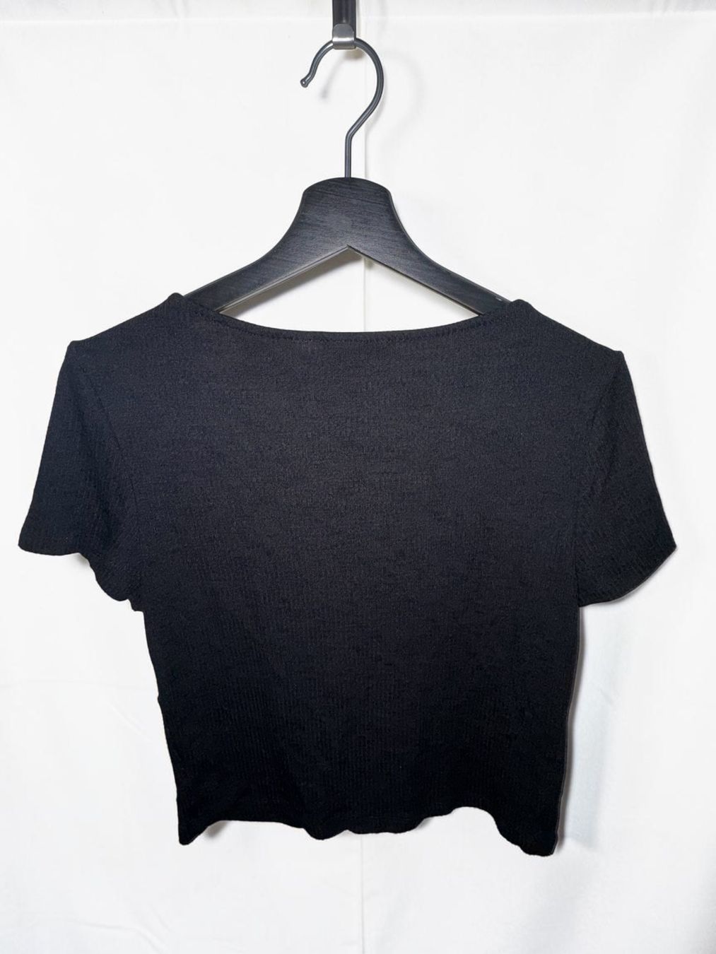 H&M Top: H&M Top schwarz Gr. L mit Schleife – Usato da Bern venduto da MissionAusmisten 1