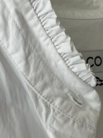 COS weisse Bluse mit Rüschen, Grösse 44