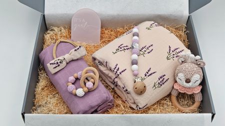 Baby Set: Decke, Mulltuch, Schnullerkette, Greifling, Rassel