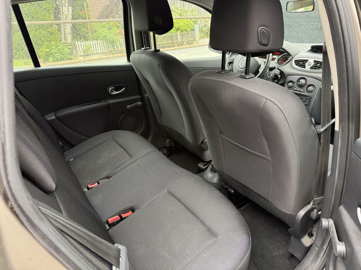 Renault Autos: Renault Clio 1.2 16V T – Defekt aus Appenzell von Harvey.Specter 6