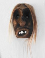 Walliser Holzmaske mit Kuh Haaren + Zähnen