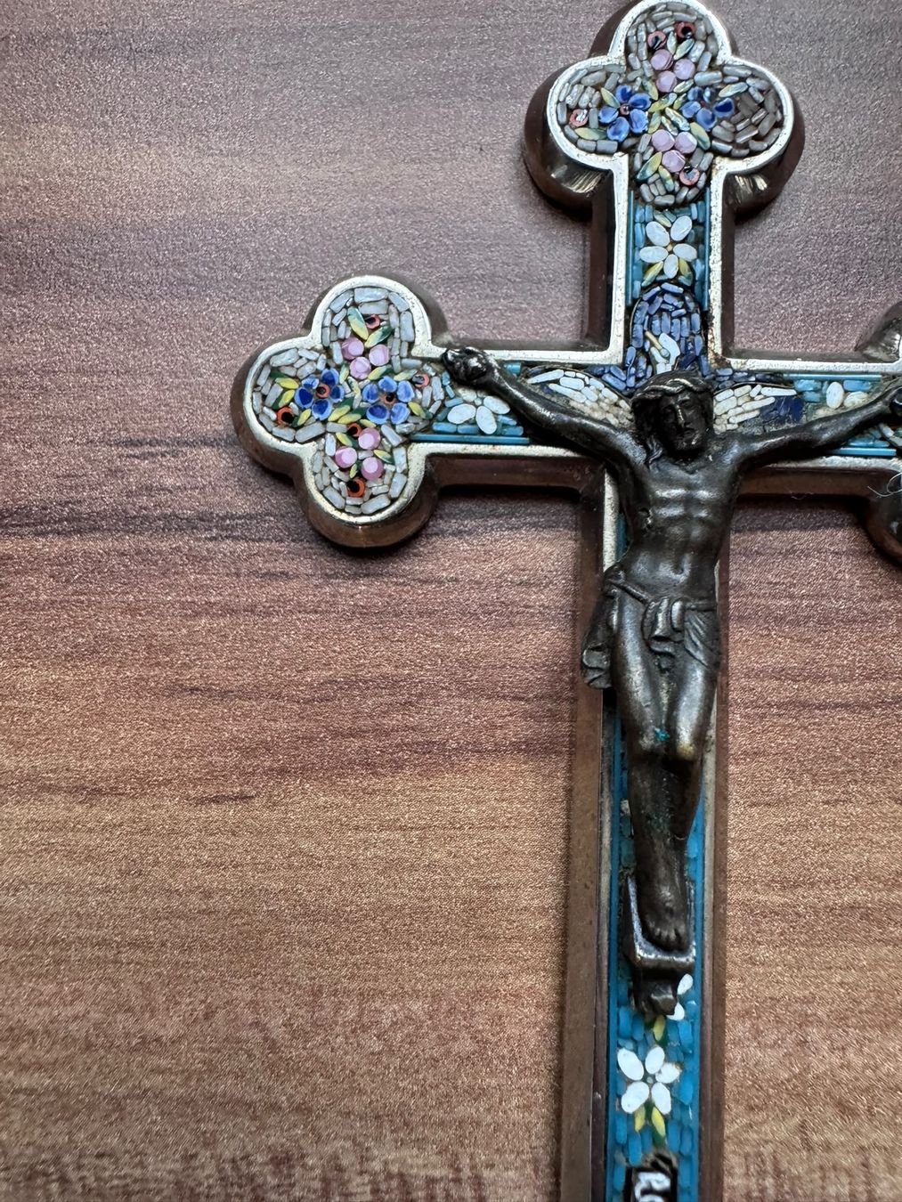 Tutte le decorazioni: Kruzifix mit Mimimosaik, 13cm – Usato da Eschlikon TG venduto da zuzanka80 1