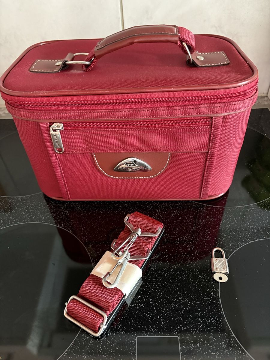 Trousses de maquillage: Schöner Kosmetik Koffer – D'occasion à Oberwil BL par elk_wf5x