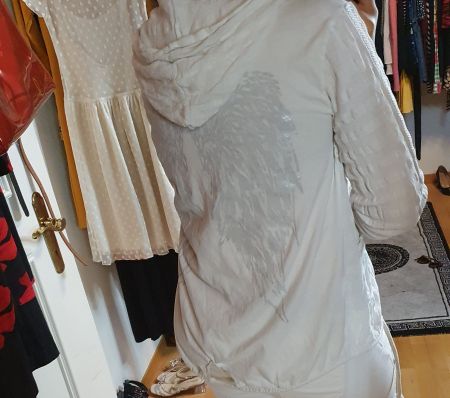 Damen Strickjacke Gr. 38/40 Baumwolle Flügel Rücken