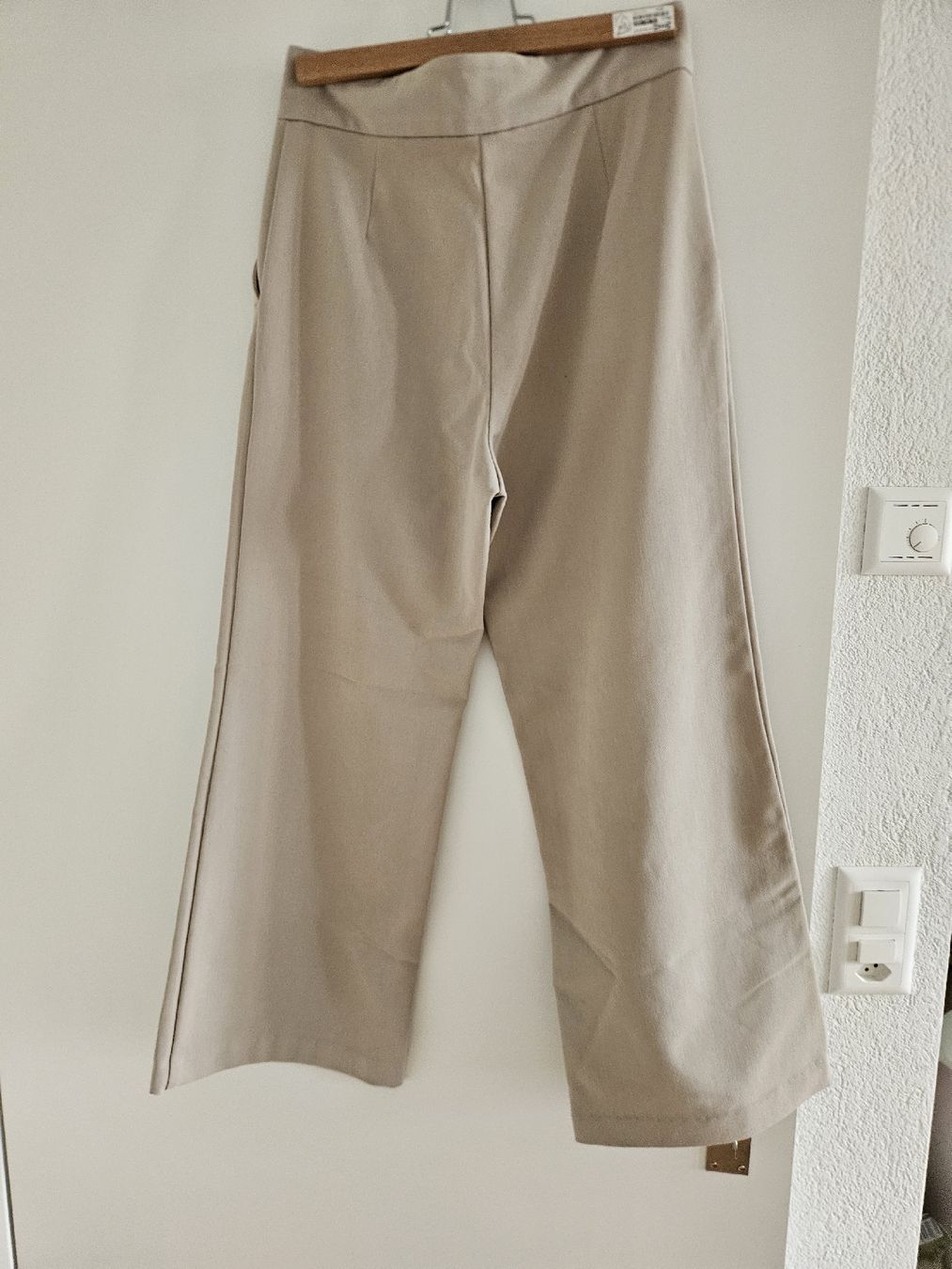 H&M Hosen: Hosen beige Grösse 36 H&M – Gebraucht aus Wil SG von an_ka 1