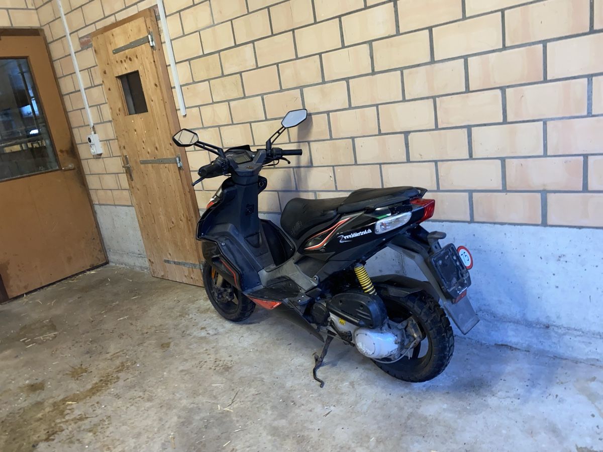 Aprilia Altro: Aprilia SR 50 R – Difettoso da Hasle LU venduto da Urssa2 3