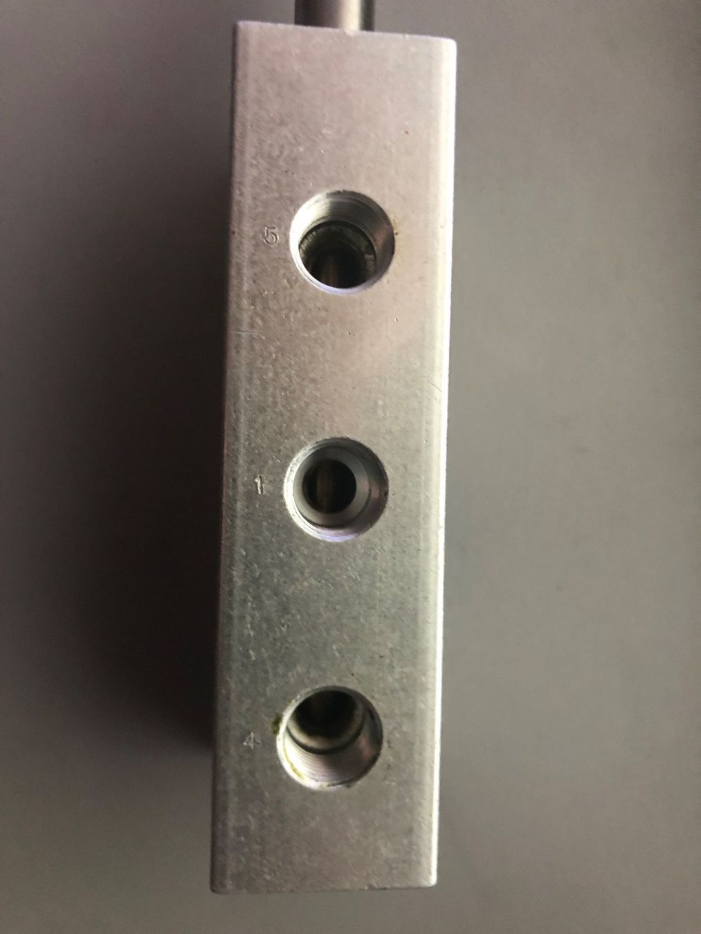Altro per industria metallurgica: 4/2-Wege-Magnetventil | Pneumatik – Usato da Hausen AG venduto da mb2023 2