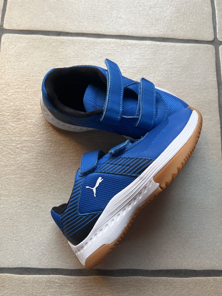 Puma Scarpe per ragazzi: Kinder Turnhalle Schuhe 31 – Nuovo (secondo la descrizione) da Bachenbülach venduto da Dana_Ondrasik