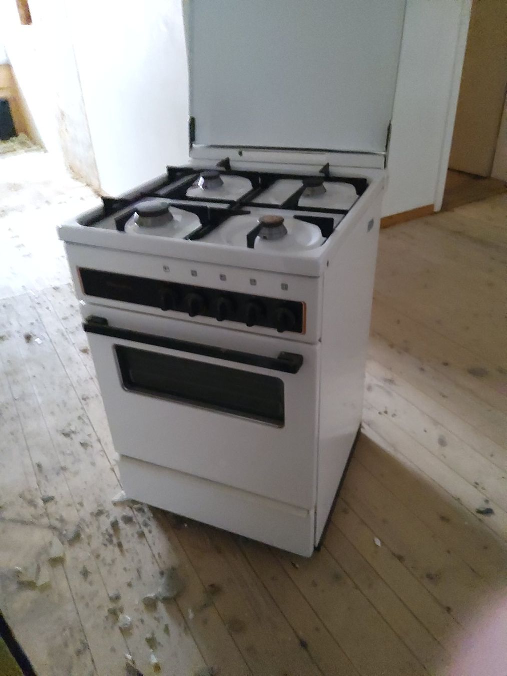 Cuisinières: Gasherd mit Backofen – D'occasion à Bischofszell par Joachim-115