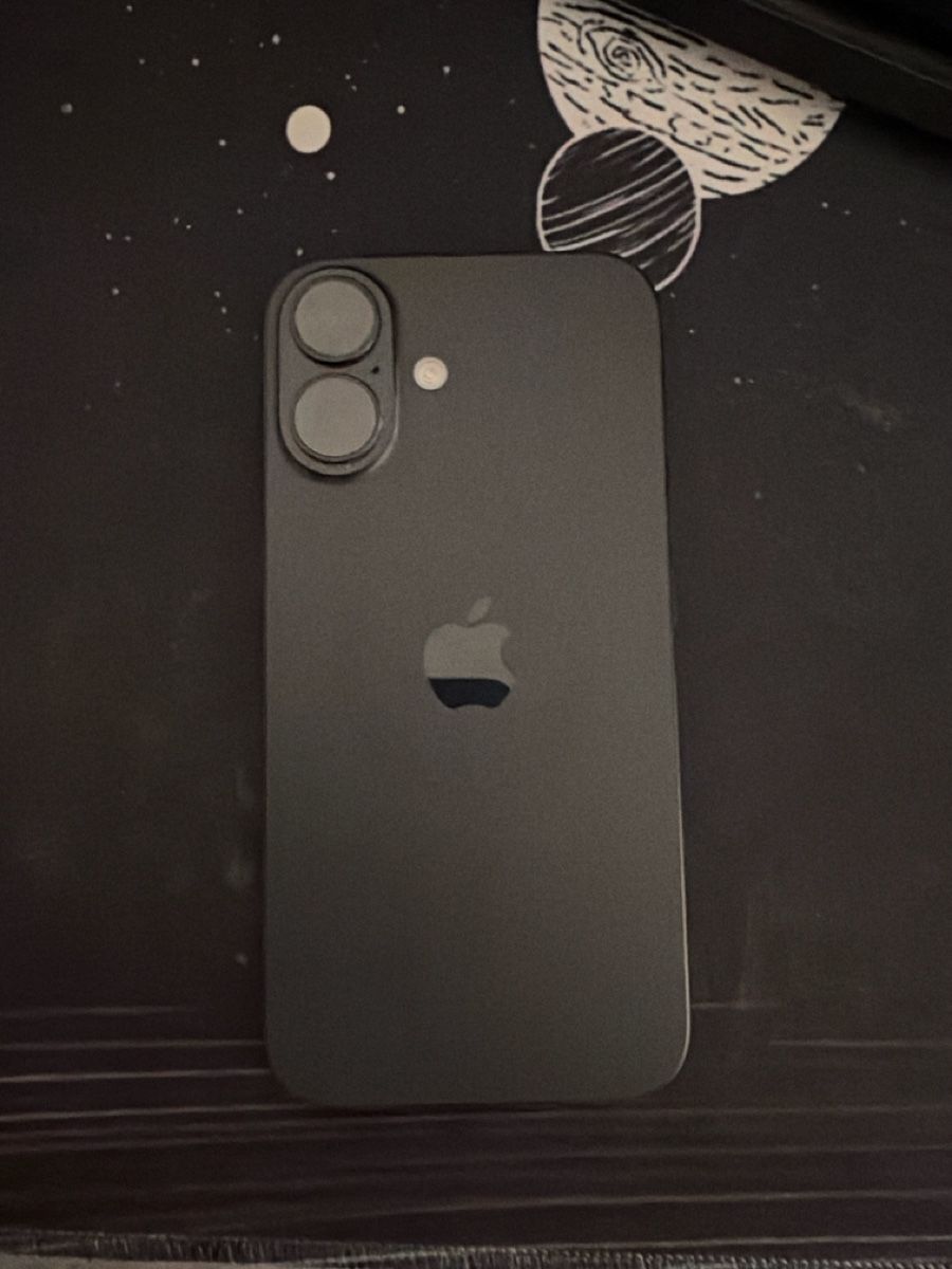 Apple Portables: IPHONE 16 ( Gebraucht) – D'occasion à Basel par mub_v7mt
