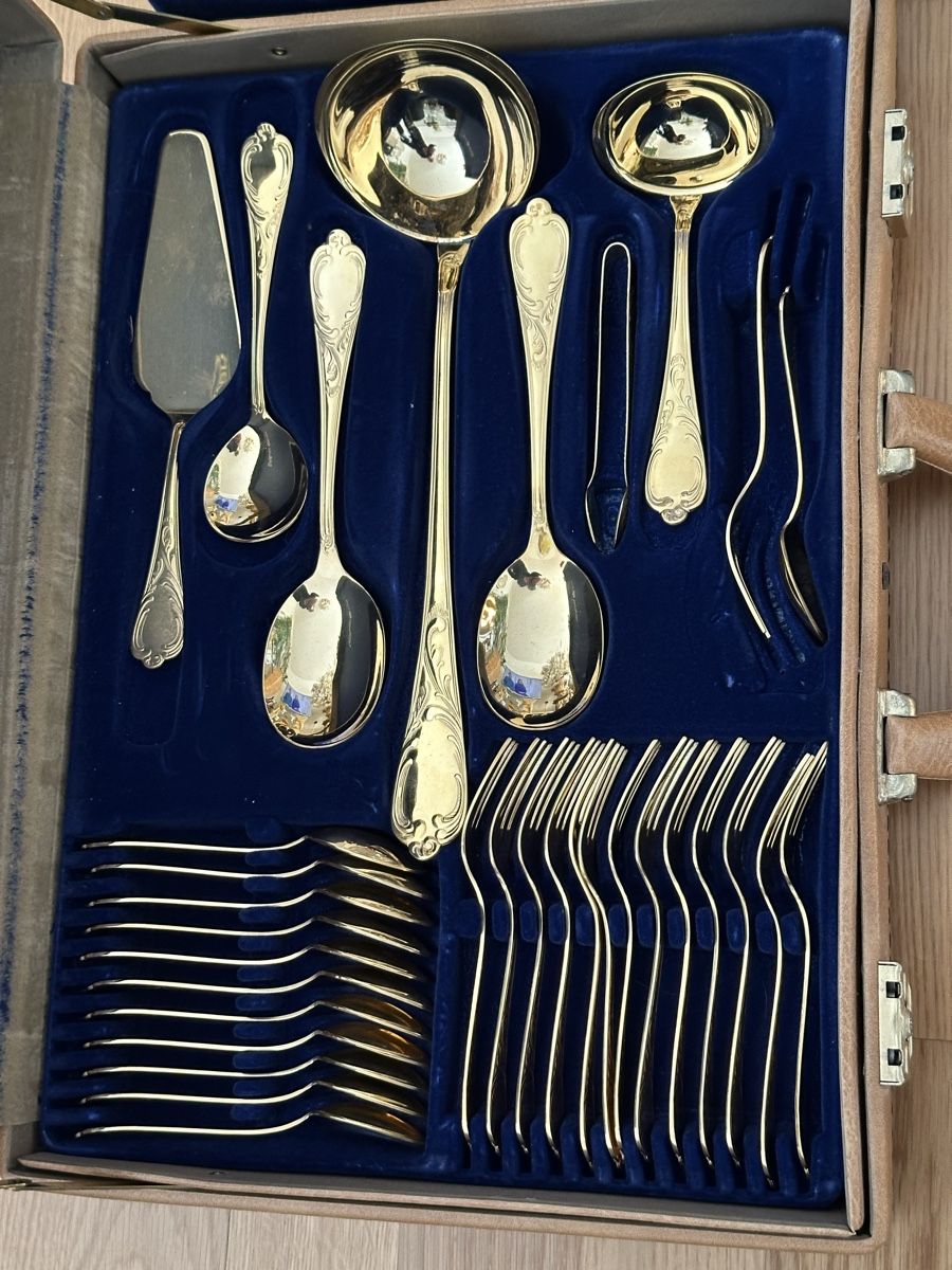 Besteck SBS Solingen 23/24 Karat hartvergoldet 70teilig (Neu und originalverpackt) in Basel für CHF 460 – mit Lieferung auf Ricardo kaufen