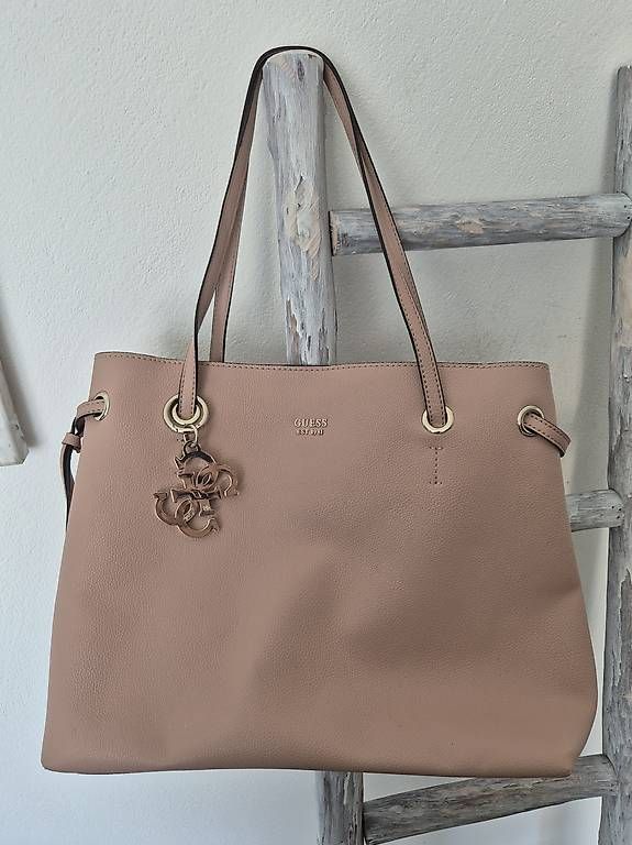 Taschen für Damen: GUESS Digital Shopper  Top Innenzustand – Gebraucht aus Altwis von joluc96