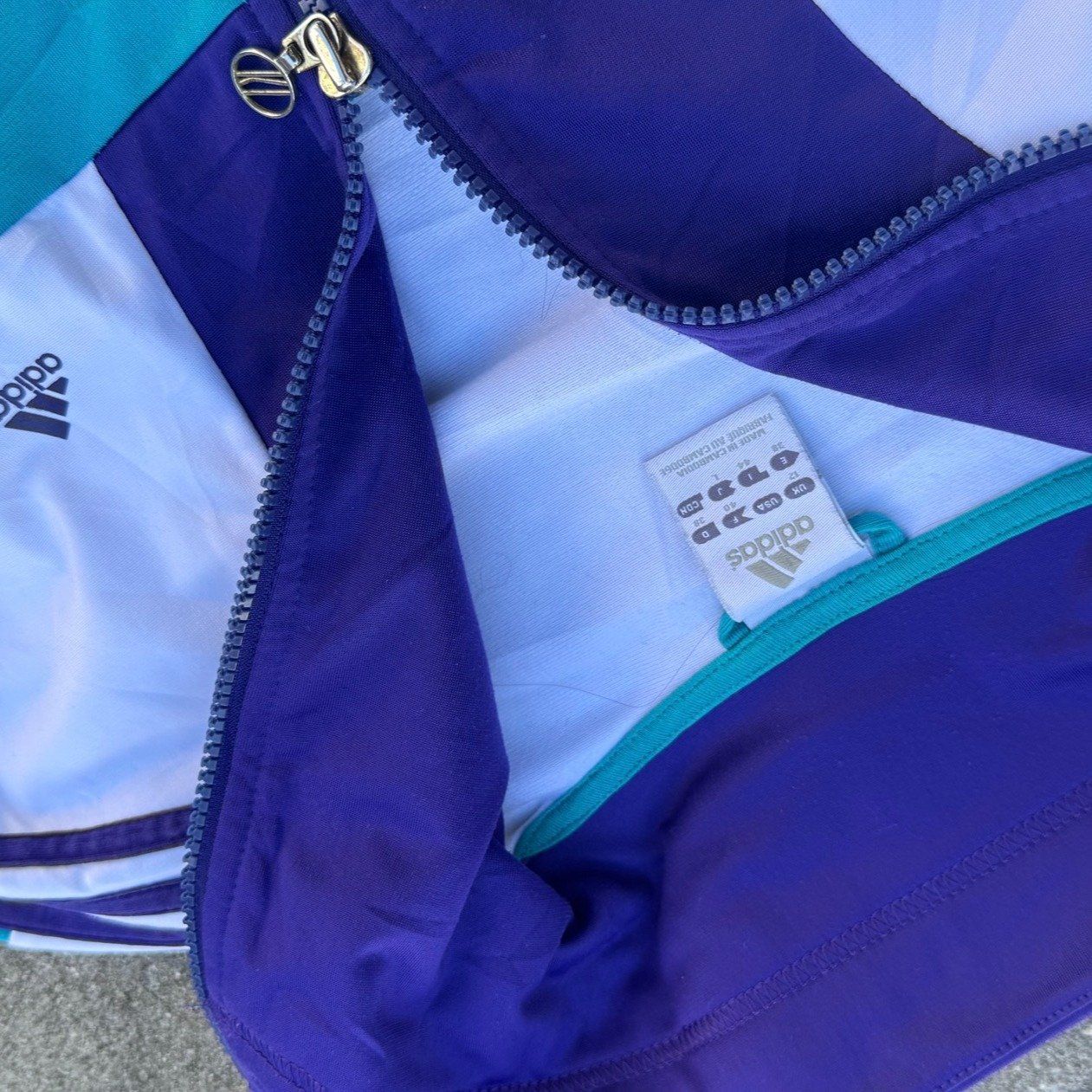 Adidas Giacche: Adidas retro 00s track jacket – Usato da St. Gallen venduto da sourced_limited 2