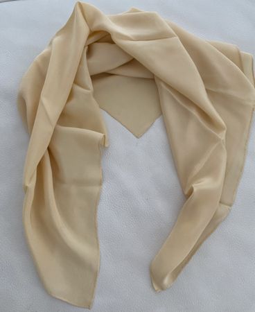 Seiden Foulard 🌸