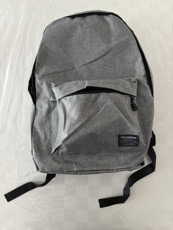 Grauer Freizeitrucksack – leicht & praktisch