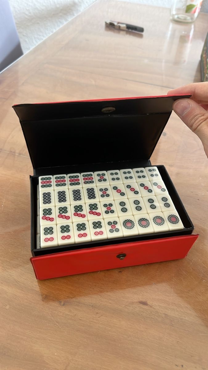 Giochi: jeu de Mahjong – Nuovo e nell'imballaggio originale da Genève venduto da Majikamu