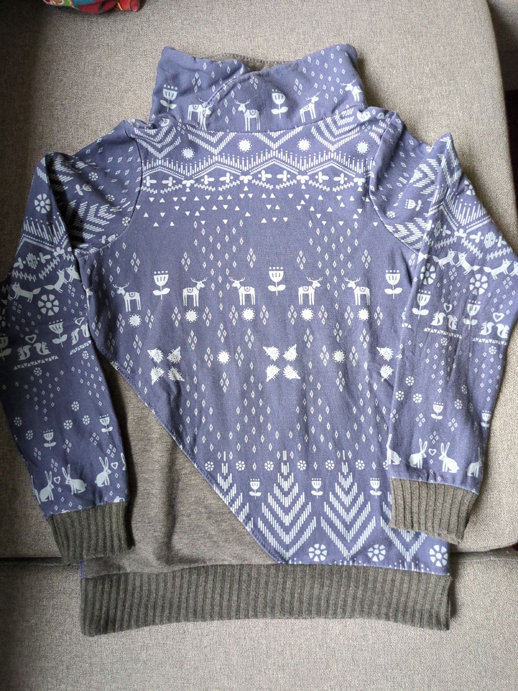 Maglioni & Felpe: Hoodie 128 – Usato da Luzern venduto da reg_dq65