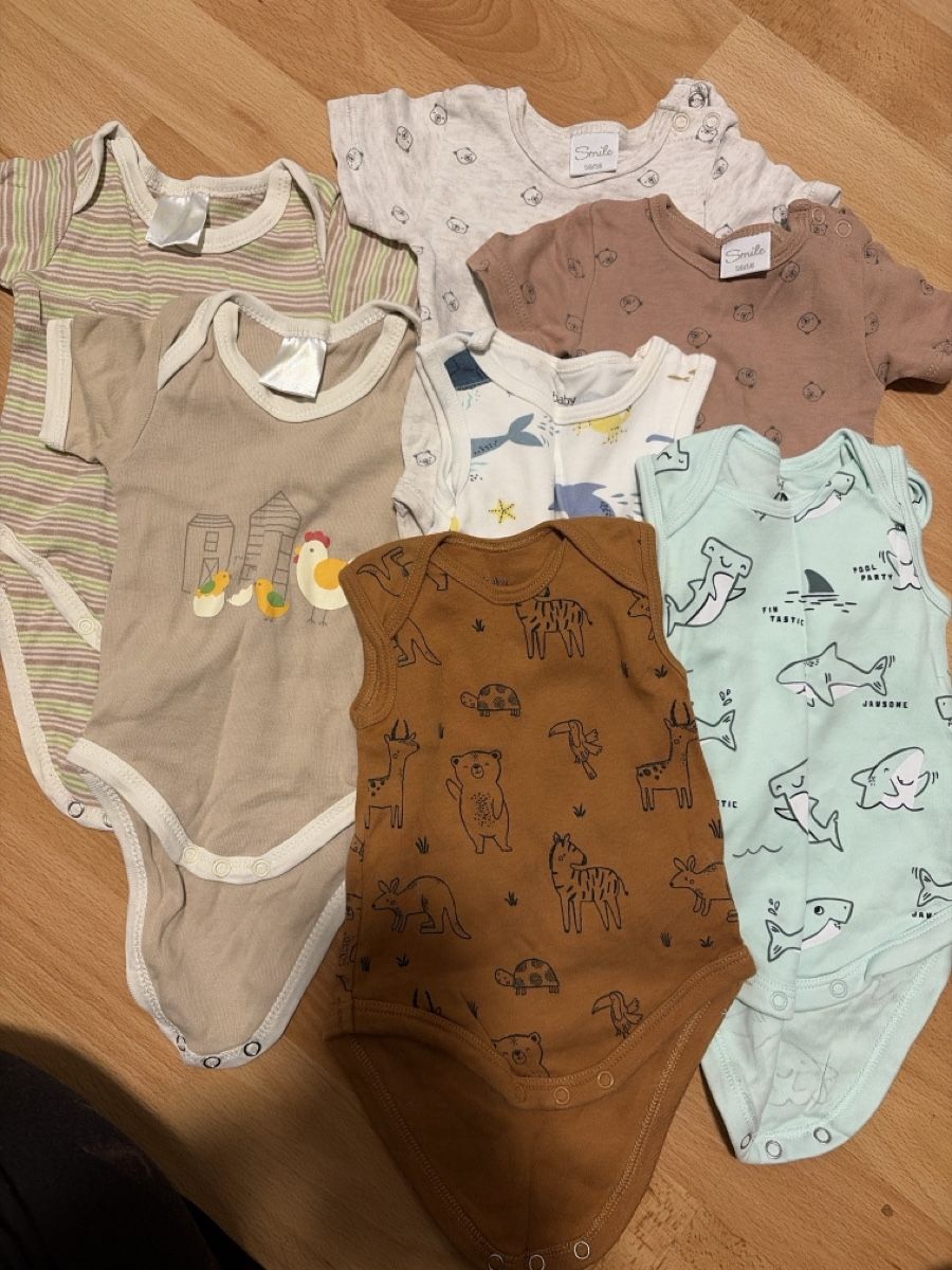 Lotti & Set di vestiti: baby boy clothes set 50-56 – Usato da Arbon venduto da bot_5ht5 2