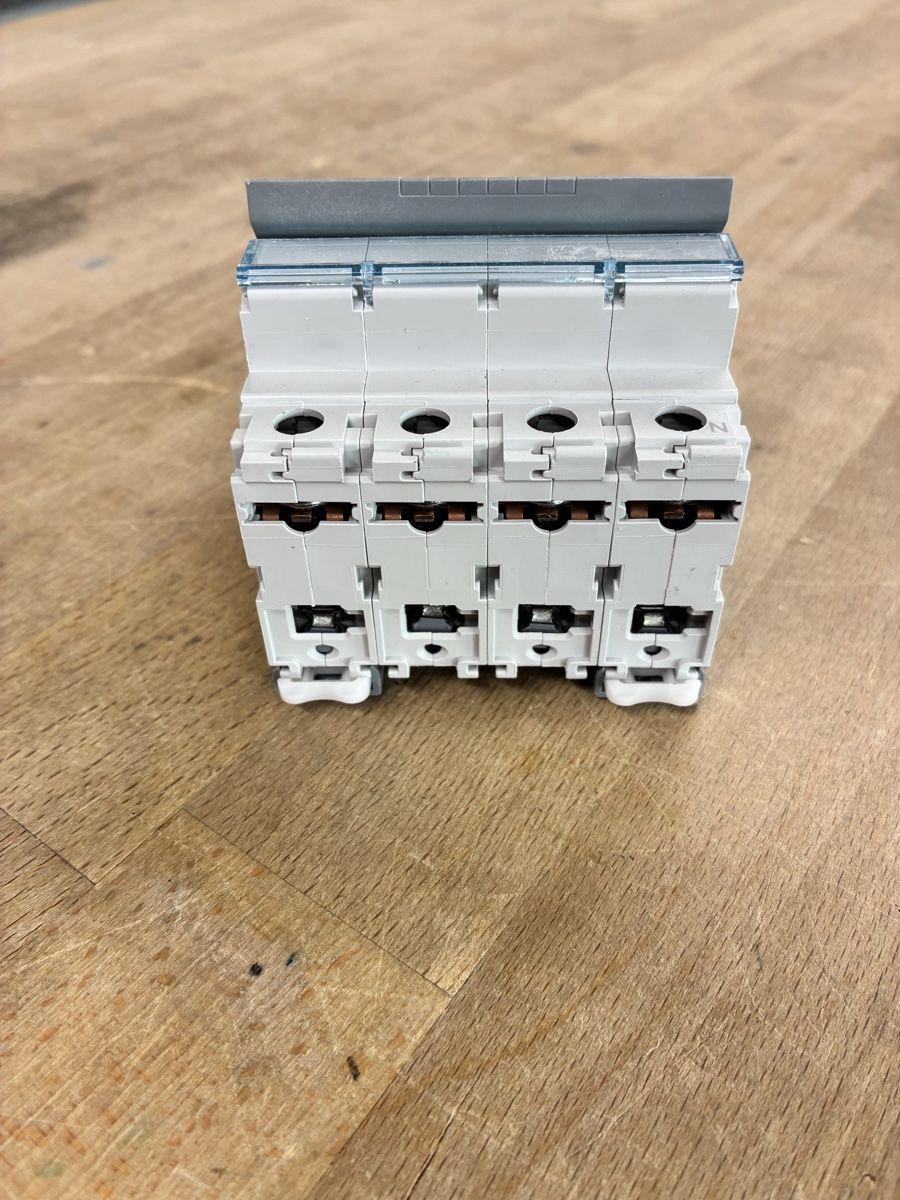 Hager Componenti elettronici: Hager LS/C 20A – Nuovo (secondo la descrizione) da Mettmenstetten venduto da Cme.B 1