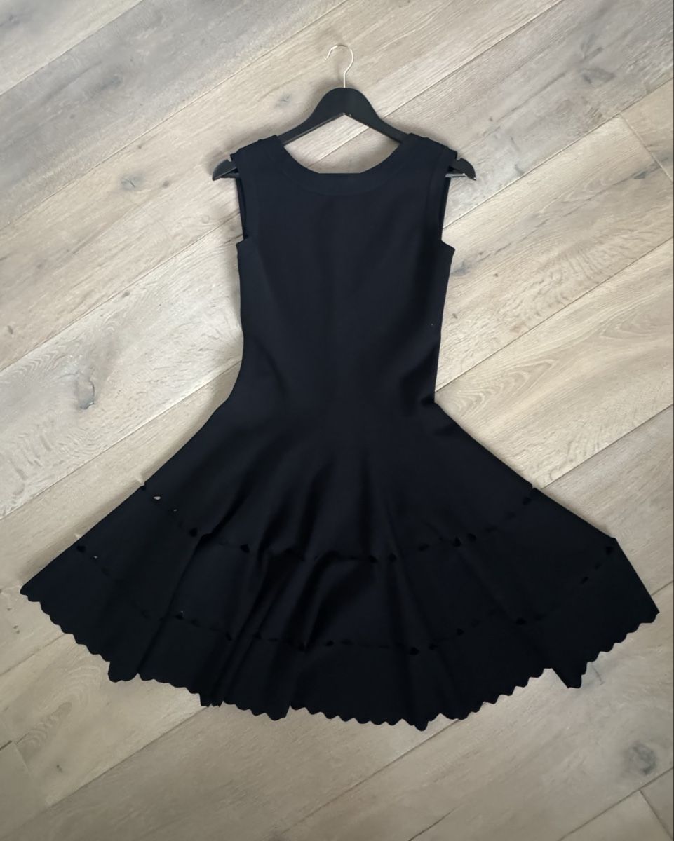 Alaia Robes: Alaia Kleid schwarz – Neuf (Voir description) à Benglen par Dormiglione