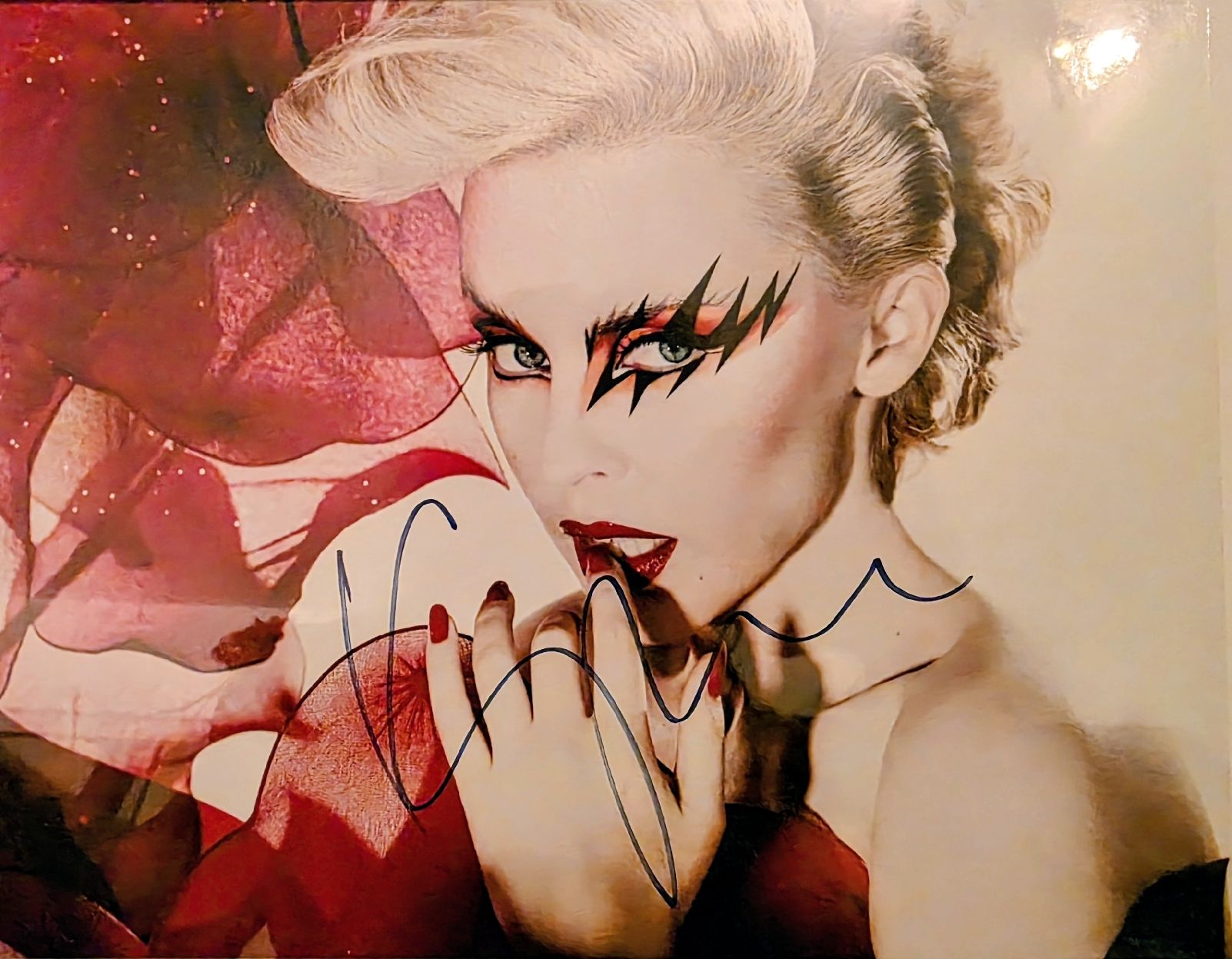 Autografi: Kylie Minogue Autogramm signed – Usato da Spreitenbach venduto da Filo0909