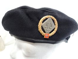 Schweizer Armee Béret in sehr schönem Zustand mit Emblem 58