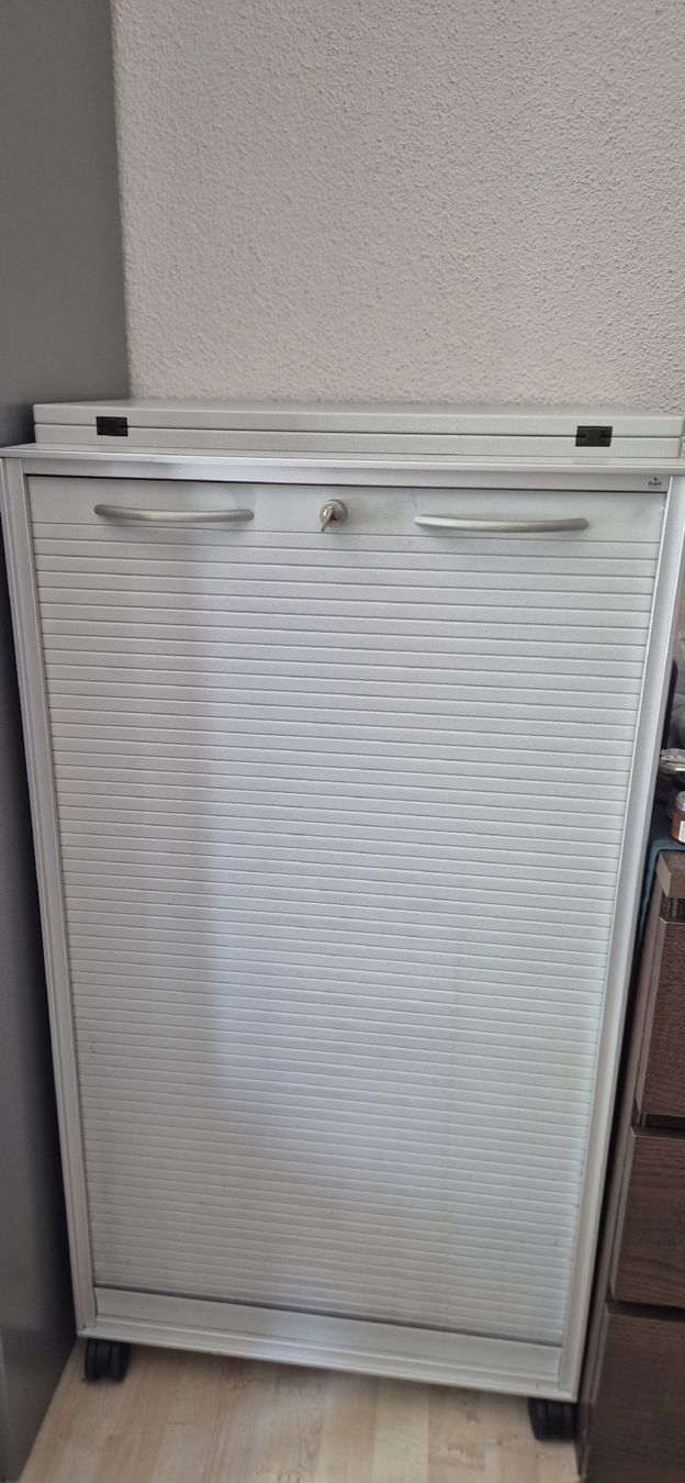 Elan Korpus: Roller shutter cabinet white 2 drawers 1 shelf with lock – Gebraucht aus Oberrohrdorf von myo_2tzm