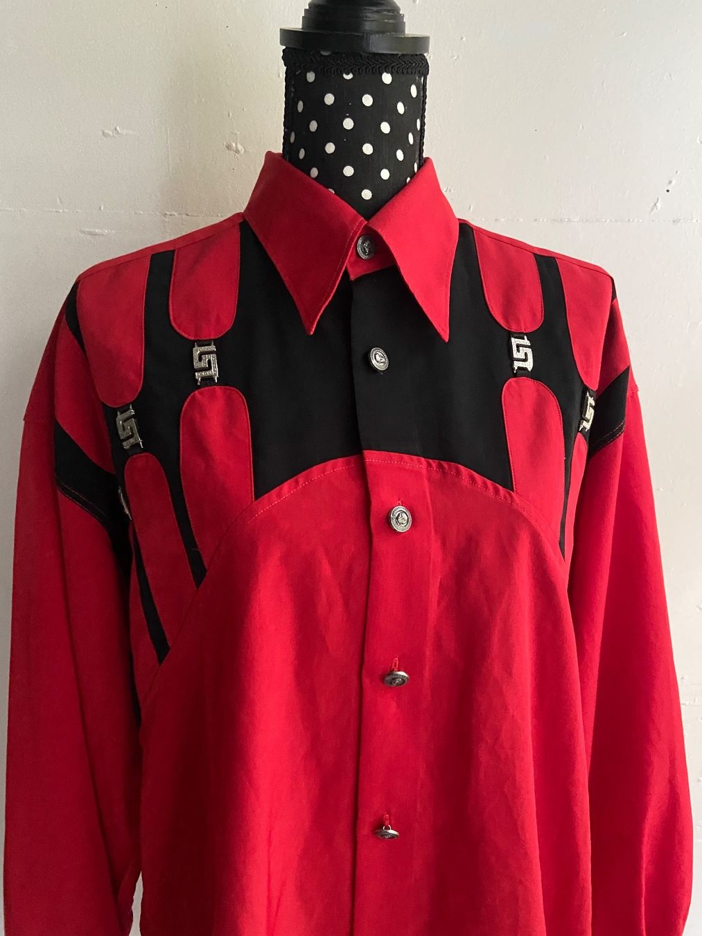 Camicie: Original Vintage 80s Oberteil im Versace Stil – Usato da Zürich venduto da Eves.vintage.element 2
