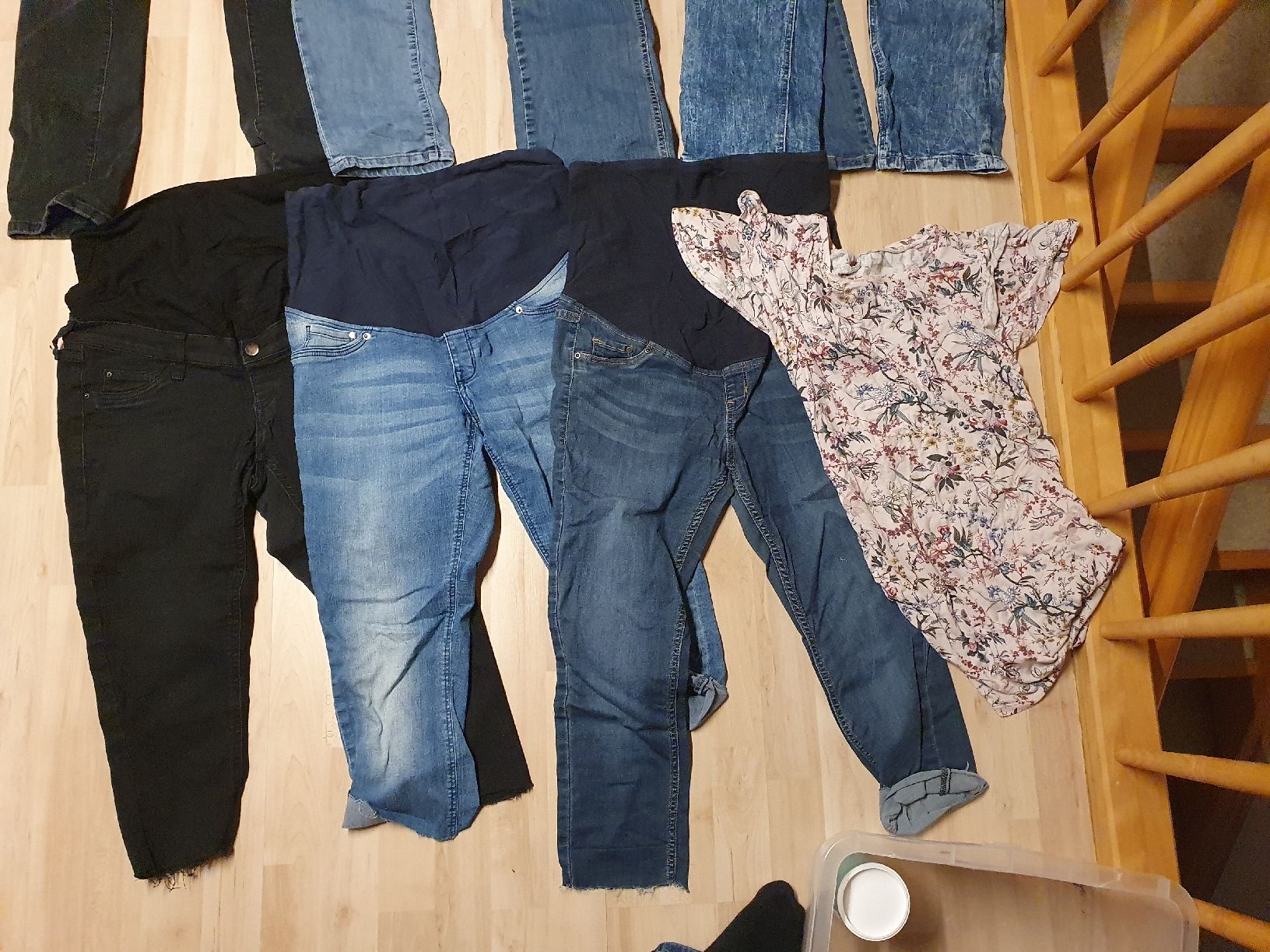 Lotti di vestiti: Umstandsmode-Paket Grösse 40 13-Teilig – Usato da Rüti ZH venduto da sar_9klc 1