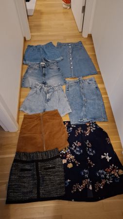 lot de 5 jupes et 3 shorts taille 40 en excellent état 
